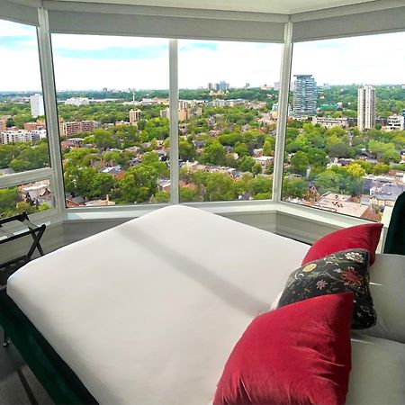 Luxury 2-Bedroom Apartment In Yorkville With The Best City View In Downtown Торонто Екстер'єр фото