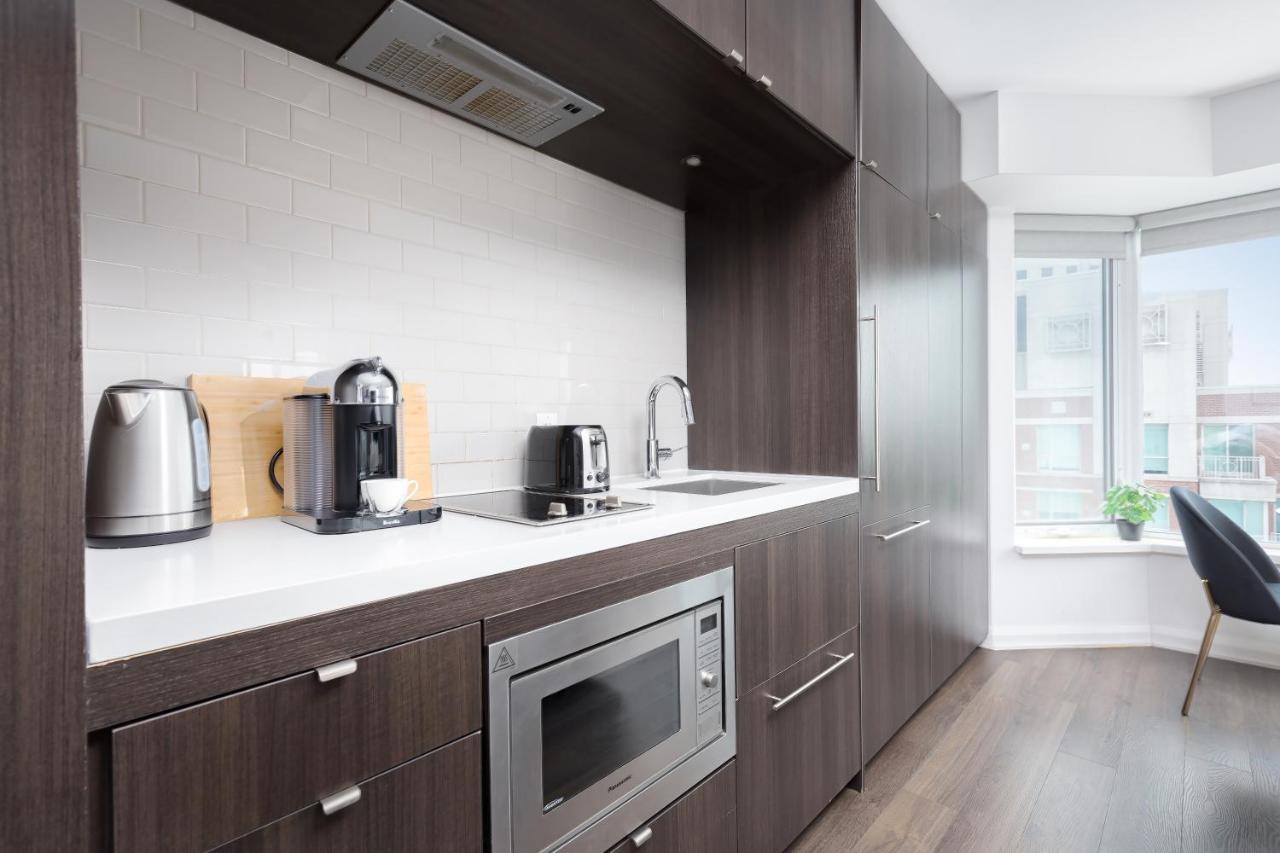 Luxury 2-Bedroom Apartment In Yorkville With The Best City View In Downtown Торонто Екстер'єр фото