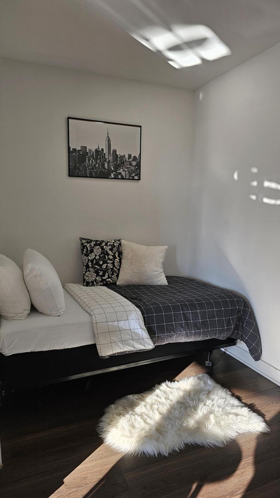 Luxury 2-Bedroom Apartment In Yorkville With The Best City View In Downtown Торонто Екстер'єр фото