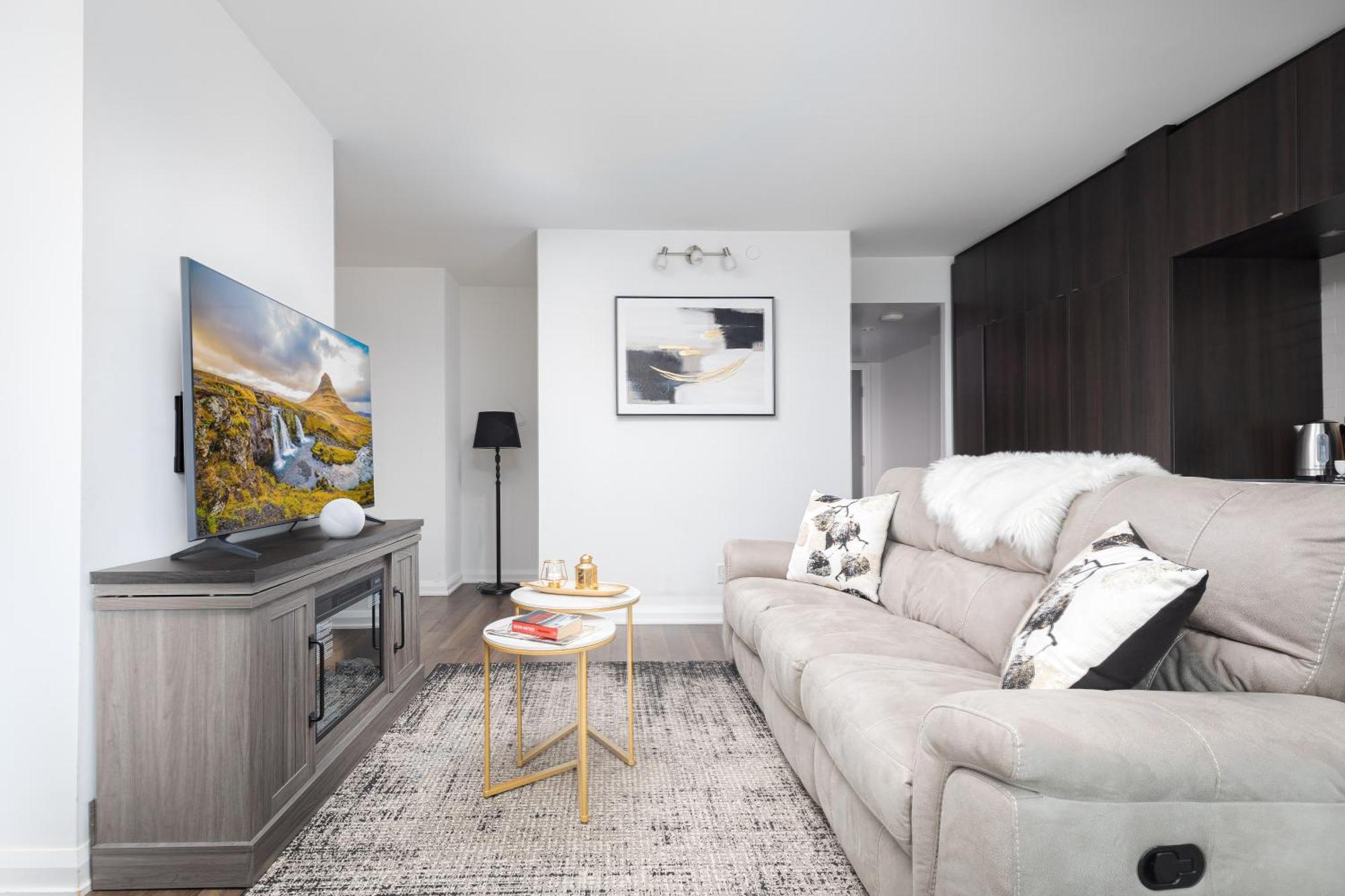 Luxury 2-Bedroom Apartment In Yorkville With The Best City View In Downtown Торонто Екстер'єр фото